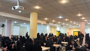 بازدید دانش آموزان ورودی پایه دهم به همراه والدین گرامیشان از امکانات مقطع متوسطه دو